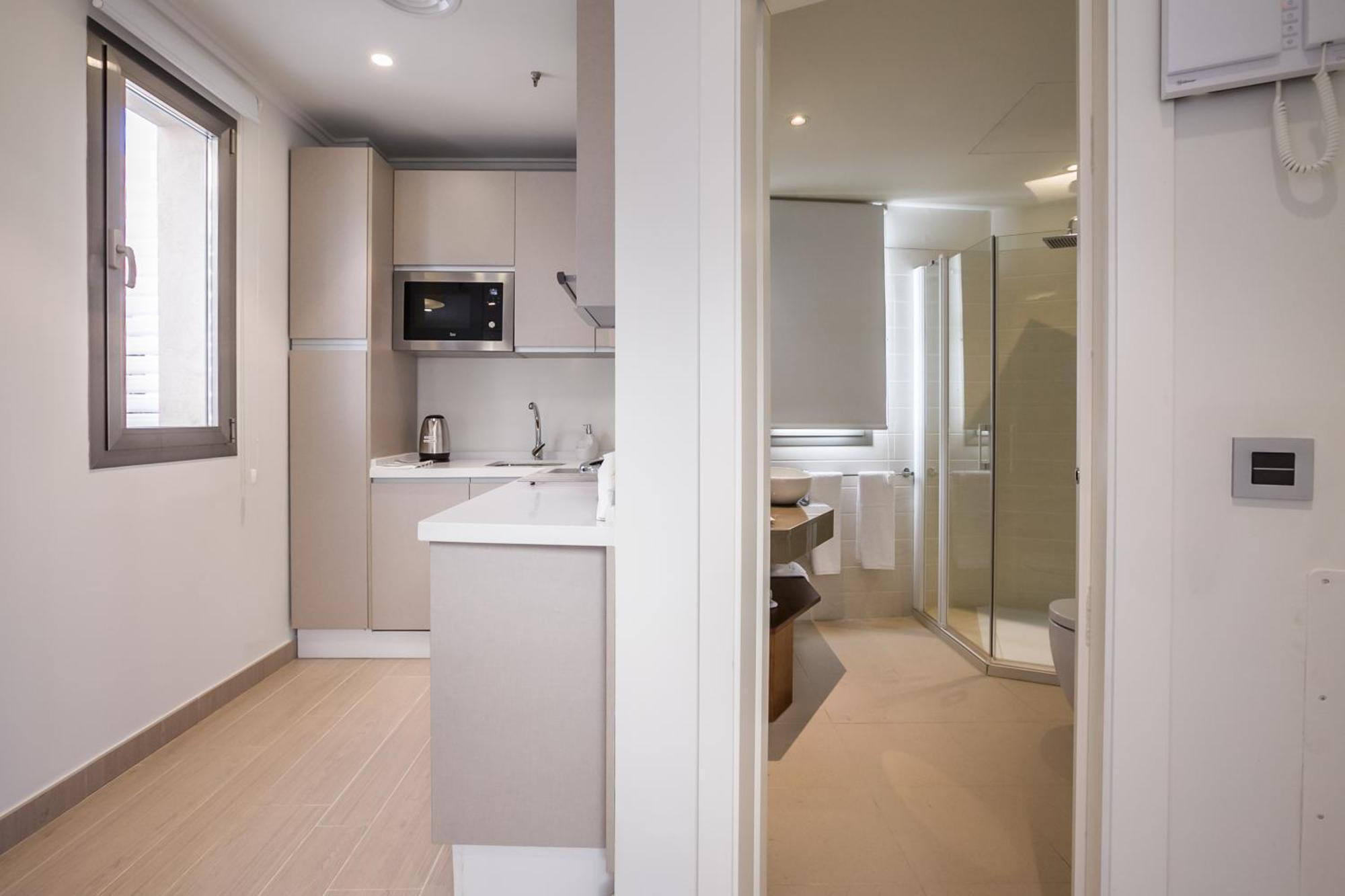 Welldone Cathedral Suites Севилья Номер фото